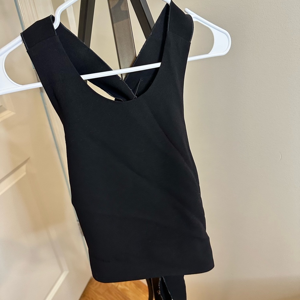 10 Crosby Derek Lam Black Cropped Tank Top